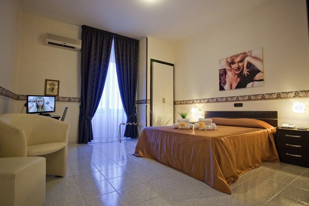 Vergilius Billia 4* Naples